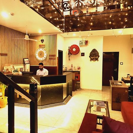 Hotel Vrs Inns Chandigarh Exterior photo