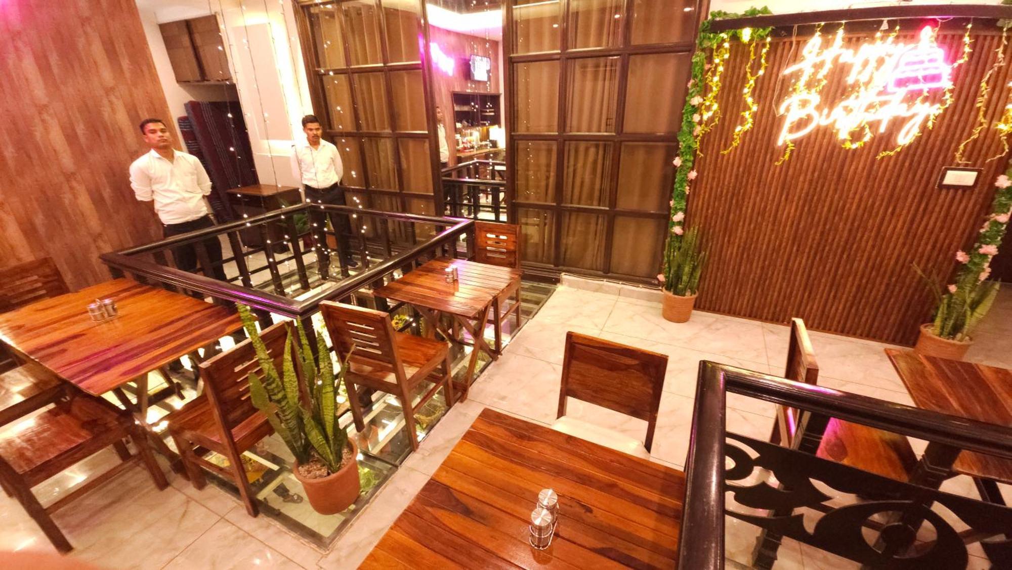 Hotel Vrs Inns Chandigarh Exterior photo