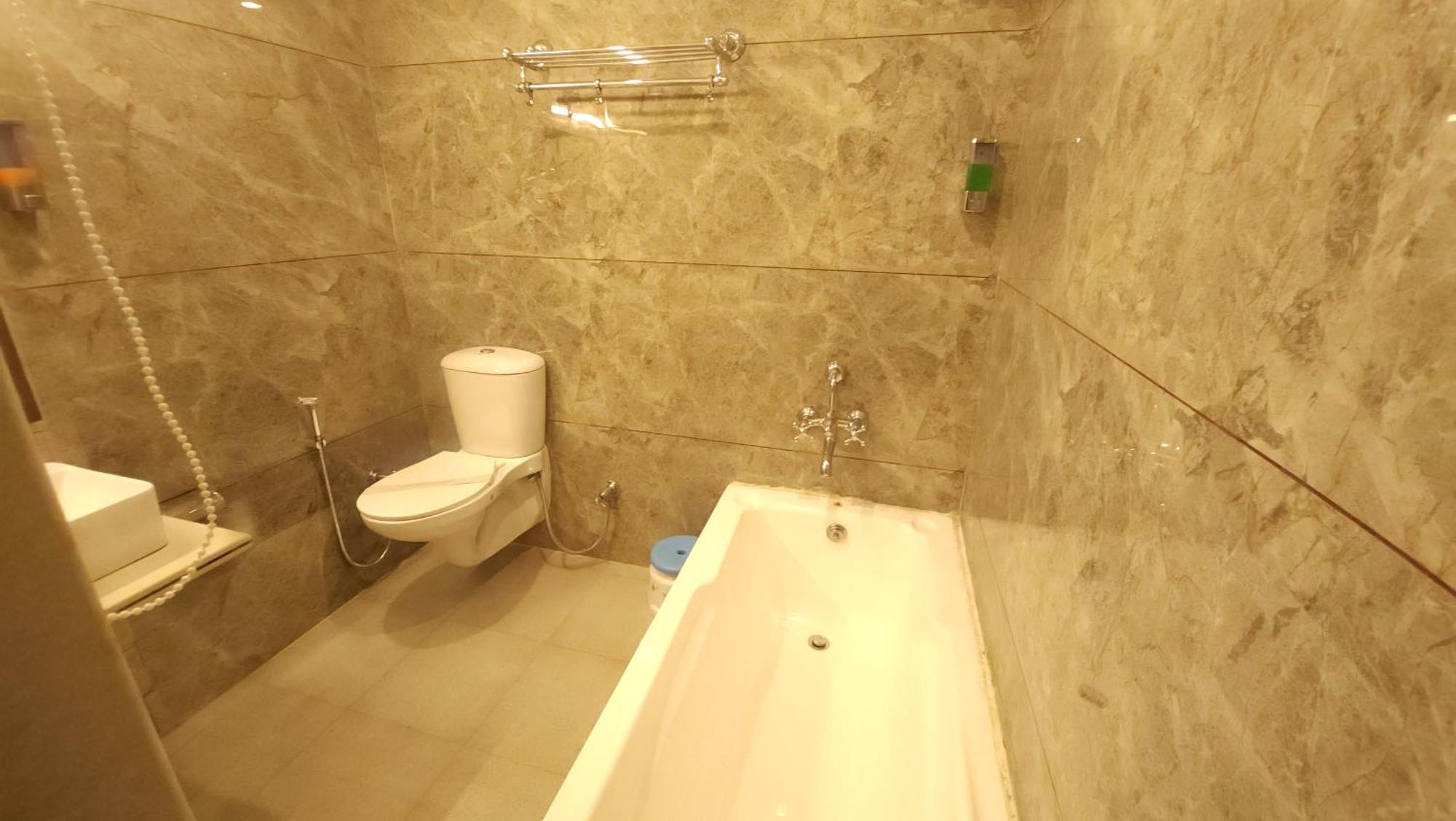 Hotel Vrs Inns Chandigarh Exterior photo